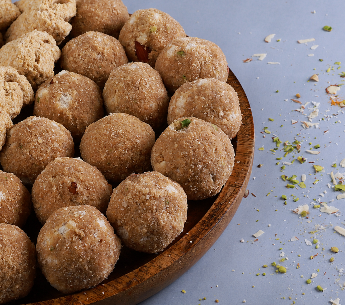 Gond Ladoo